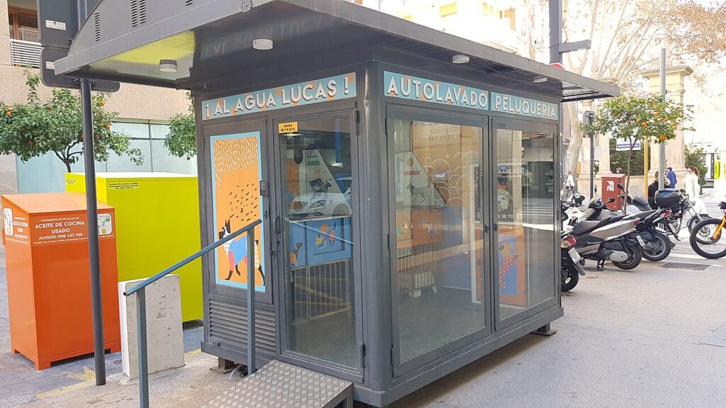 Dog grooming station with bath and equipment at a Perth pet salon